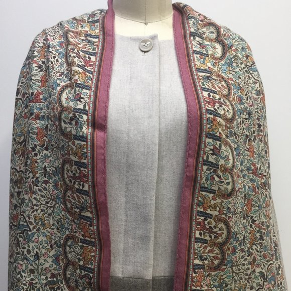 Hermes LES JARDINS D'ARMENIE cashmere /silk stole - Picture 12 of 12